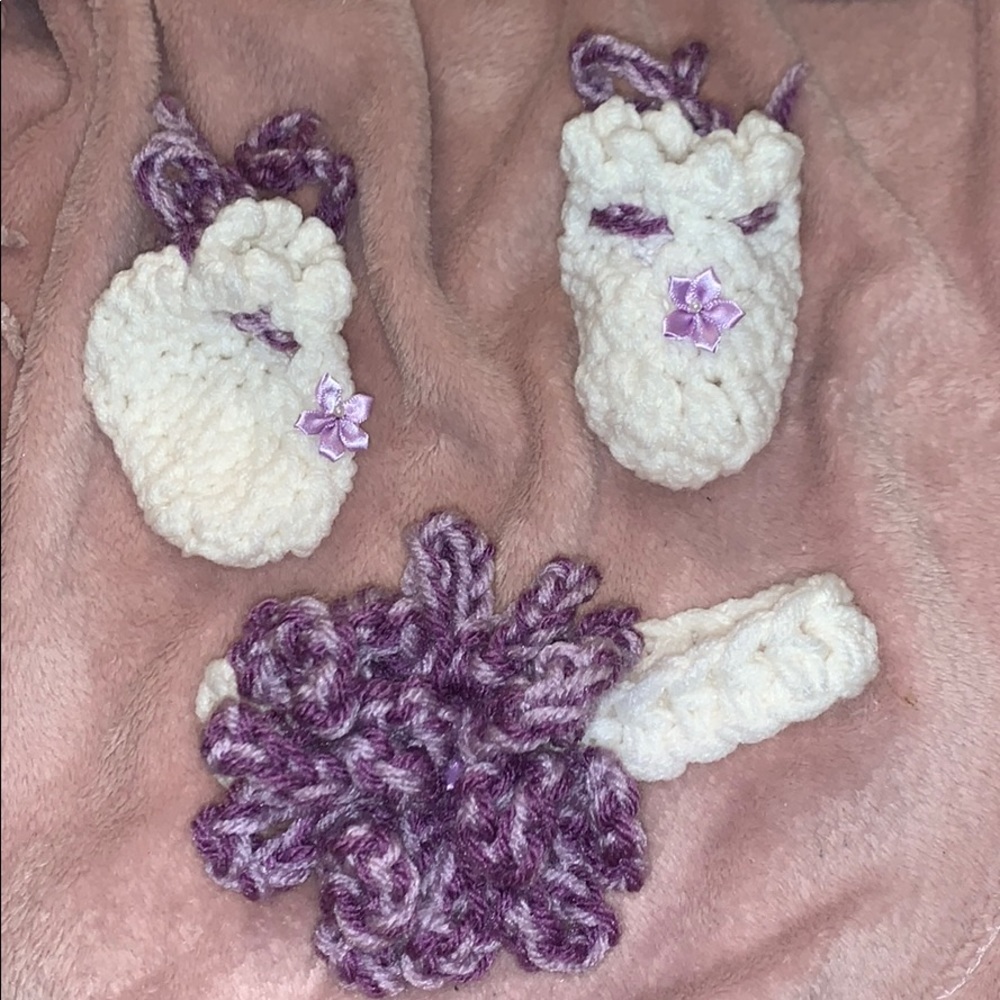 Knitted set